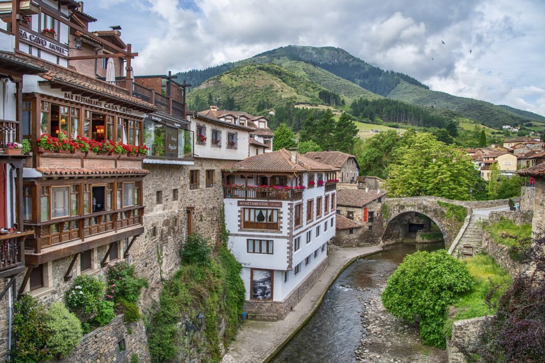 talo espanjassa asturia