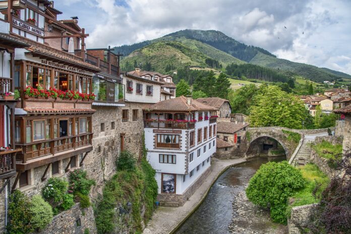 talo espanjassa asturia
