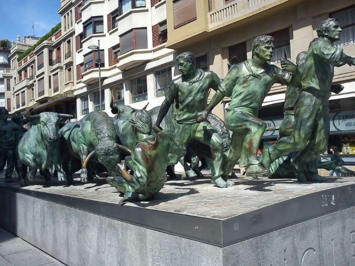 pamplona san fermin härkäjuoksu